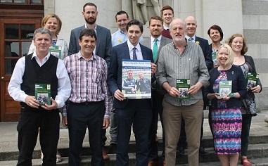 Minister for Health Simon Harris with members of the MHW 2016 Planning Group